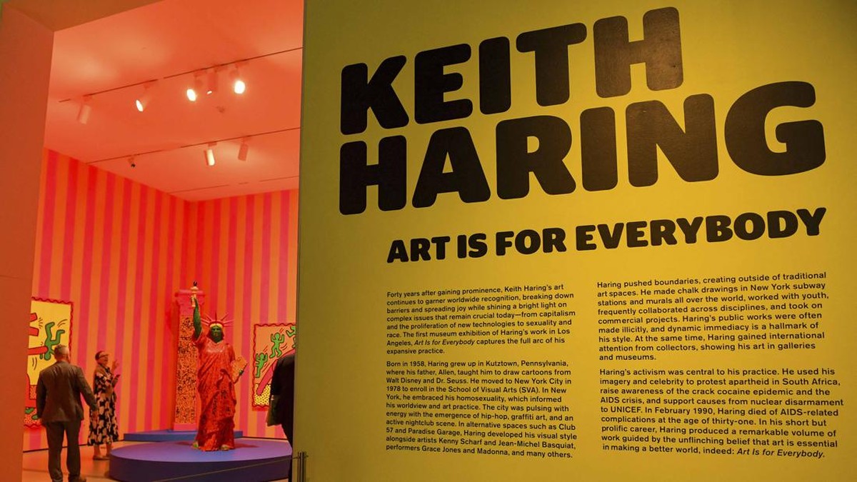FOTO: 'Ngepop' di The Broad Museum AS Bareng Karya Ikonik Keith Haring