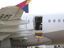 Terungkap Motif Pria Buka Pintu Pesawat Asiana Airlines