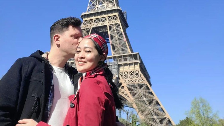 Potret Gracia Indri dan Suami