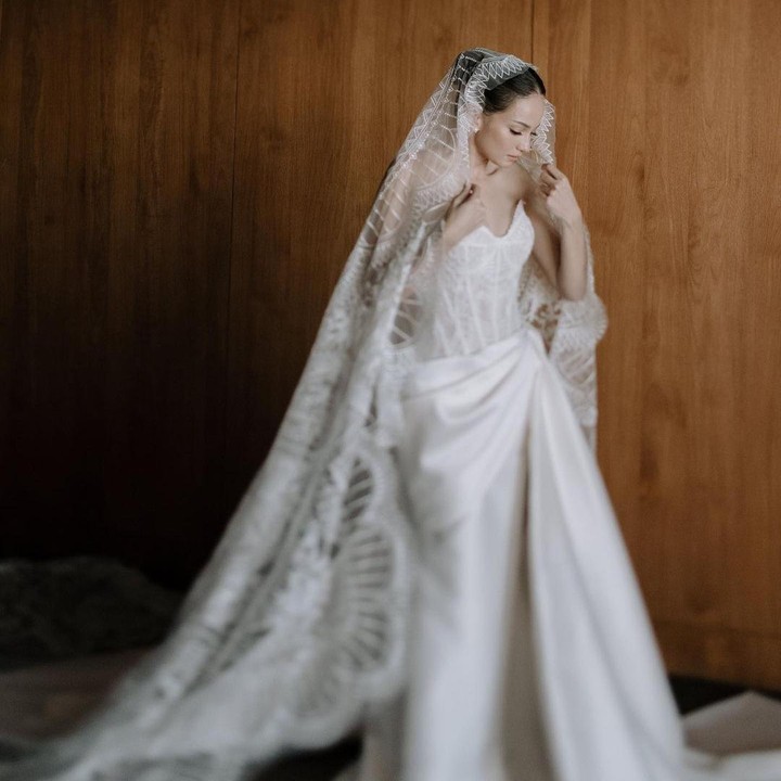 <p>"Gue masih ingat obrolan kita, banyak sekali doa-doa lo yang tercapai di bulan ini. <em>So so happy</em>. Karena lo orang baik," kata Vidi di atas panggung. (Foto: Instagram: @enzystoria)</p>