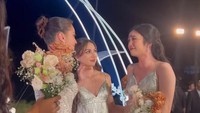 7 Potret Haru Resepsi Pernikahan Enzy, Feby Rastanti & Jessica Milla Nangis hingga Berpelukan