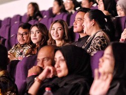 Puan, Gibran dan Selvi Duduk Bareng Nonton Konser Dewa 19 di Kota Solo