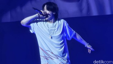 img-title Konser di Jakarta, Suga BTS Ketagihan Makan Makanan Indonesia