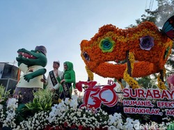 Surabaya Vaganza Dimulai, Wali Kota Naik Kereta Kencana