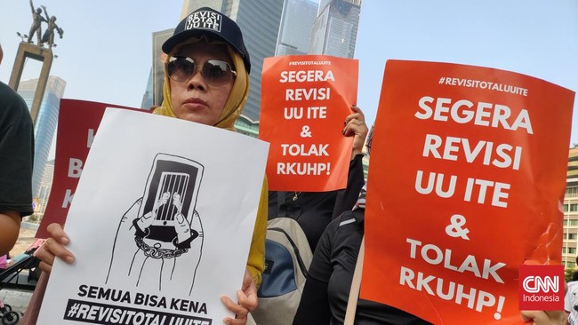 Revisi UU ITE jilid II mengubah sejumlah ketentuan di UU Nomor 11 Tahun 2008 dan UU Nomor 19 Tahun 2016.