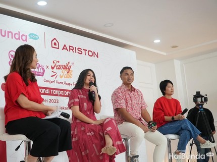 7 Potret Keseruan Acara Belajar Antar Bunda, Tips Si Kecil Mandi Tanpa Drama