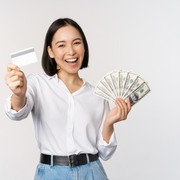 3 Kebiasaan yang Membuat Kamu Lebih Percaya Diri saat Mengelola Keuangan