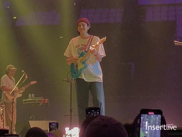 img-title Meski Tak Enak Badan, Phum Viphurit Tampil Maksimal Bawakan Lagu Romantis