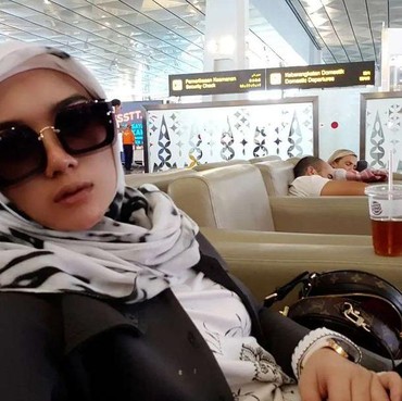 Ngaku Diusir dari Rumah Opick, Pakaian Bebi Silvana Dibuang & Make Up Dihancurkan