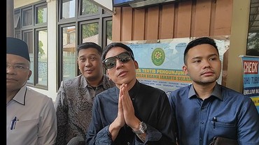 img-title Reaksi Desta Ditanya Vincent soal Rumah Tangganya di Nikahan Enzy Storia