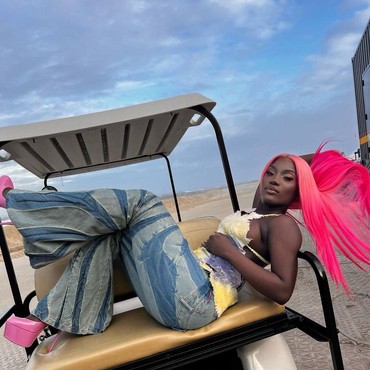 Lirik Lagu What It Is (Block Boy) - Doechii