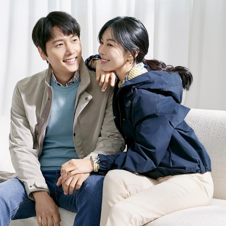 <p>Masa pacaran pasangan ini juga tak lama, yakni hanya enam bulan. Setelah yakin dengan satu sama lain, Kim So Yeon dan Lee Sang Woo pun menikah pada 9 Juni 2017. (Foto: Instagram @sysysy1102)<br /><br /><br /></p>