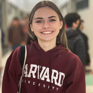 img-title Kisah Inspiratif Perempuan yang Dilahirkan di Penjara, Kini Berhasil Kuliah di Harvard