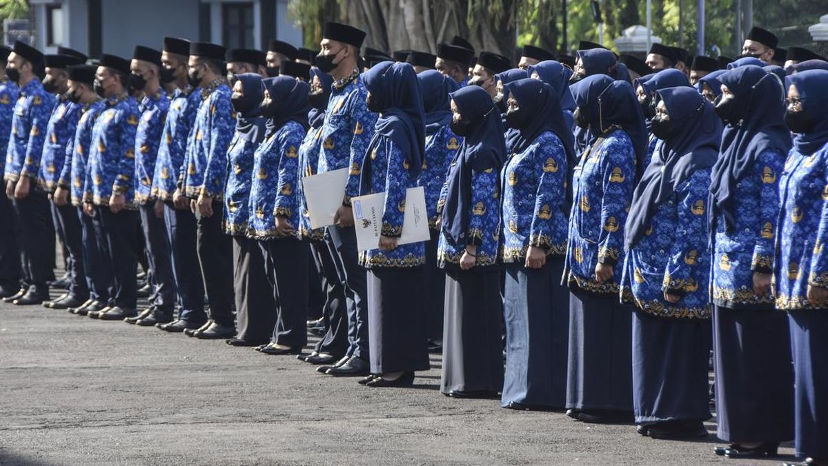 Mendikdasmen Perbolehkan Guru PNS-PPPK Mengajar di Sekolah Swasta