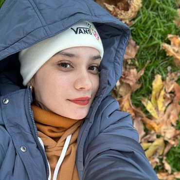 Lepas Hijab Saat Live TikTok, Putri Anne Diserbu Netizen