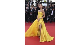Putri Marino Pancarkan Aura Perempuan Indonesia di Cannes