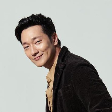 Usai Follow Tyas Mirasih, Son Suk Ku Pamer Momen Liburan di Bali