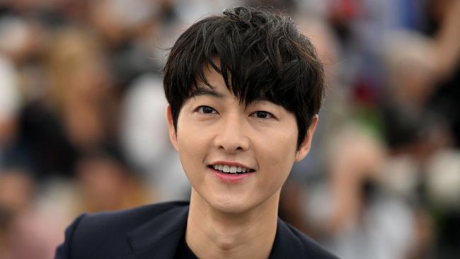 Absen membintangi drama Korea selama dua tahun, Song Joong-ki diincar untuk membintangi proyek serial baru yang berjudul sementara MY YOUTH.
