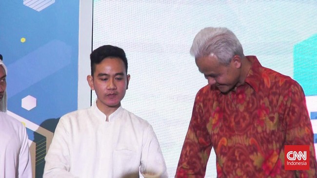 Gibran Rakabuming menyentil capres sekaligus mantan Gubernur Jawa Tengah Ganjar Pranowo soal SMK di Jawa Tengah.