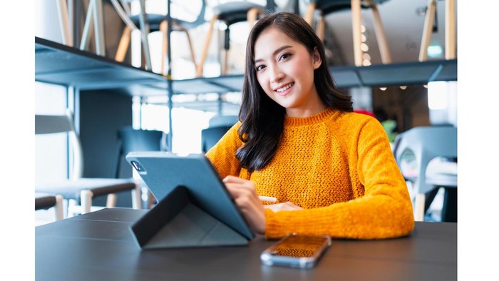 Trik Biar Dapat Teman Baru di Hari Pertama Kerja, Fresh Graduate Wajib Coba!