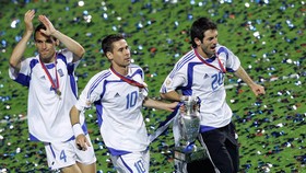 Eks Bintang Yunani Bongkar Cara Kubur Mimpi Ronaldo di Euro 2004