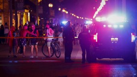 FOTO: Horor Penembakan di Pantai Hollywood, 9 Orang Terluka
