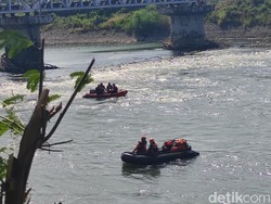 Pencari Ikan di Sidoarjo Hanyut Tenggelam di Sungai Porong
