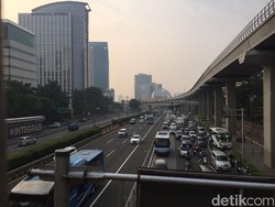 Kendaraan Listrik Bisa Jadi Solusi Atasi Tingginya Polusi Udara di Jakarta