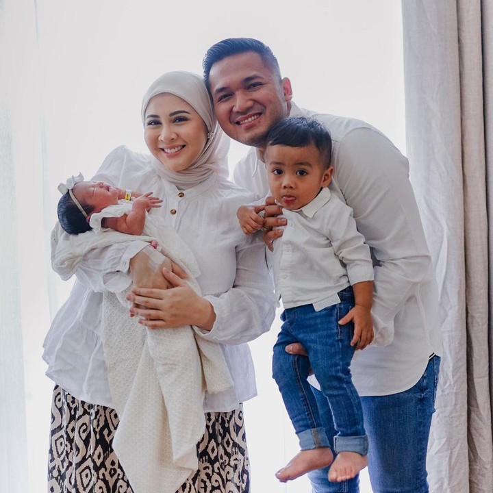 <p>Banyak netizen yang mengucapkan selamat kepada Kesha karena telah dikaruniai anak kedua. Tak sedikit dari mereka yang turut mendoakan agar wanita 24 tahun ini tetap dalam keadaan sehat. (Foto: Instagram: @kesharatuliu05)</p>