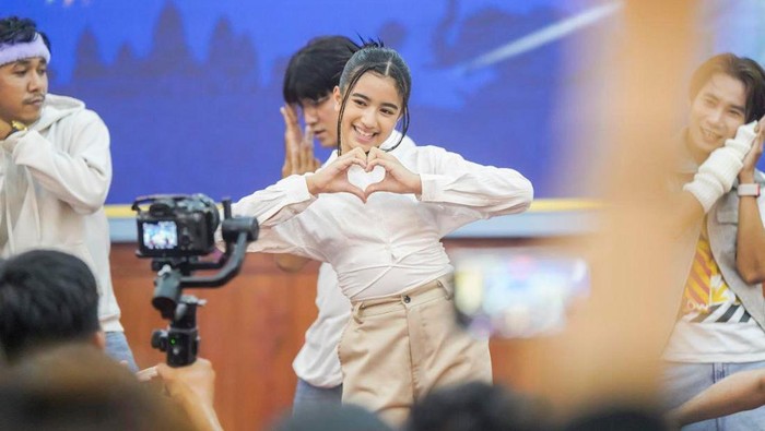 Jenna merupakan penggemar berat BTS dan Blackpink