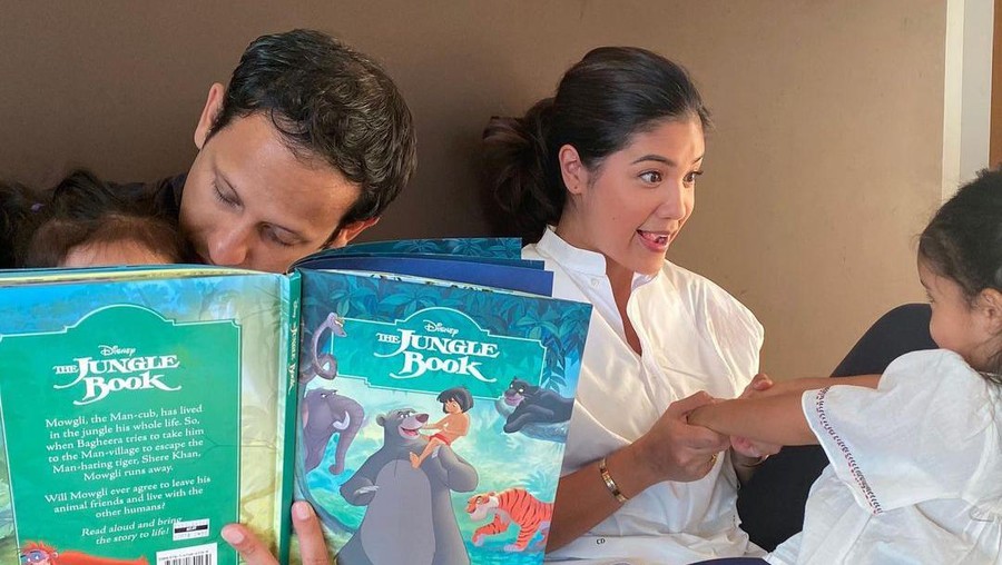 Ada yang Dibaptis, Ini 6 Potret Nadiem Makarim Bersama 3 Anak