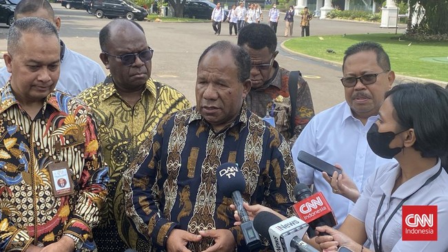 Sejumlah tokoh Papua yang dilibatkan dalam Badan Pengarah Percepatan Otonomi Khusus Papua (BP3OKP) mendatangi Istana Kepresidenan Jakarta.