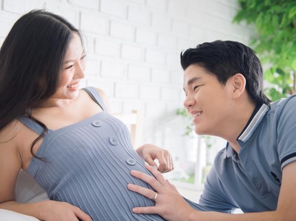 Daftar Barang Pribadi Ayah yang Perlu Disiapkan saat Dampingi Bunda Melahirkan di RS