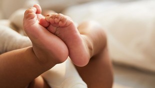 Viral Bayi Baru Lahir Alami 'Menstruasi', Begini Penjelasan Dokter Anak
