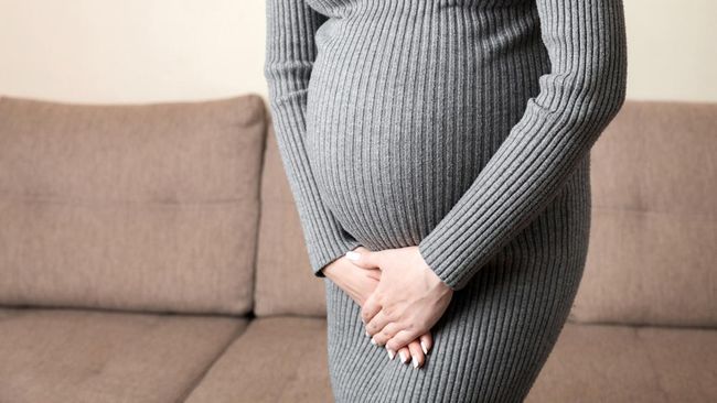 White Discharge During Pregnancy: Causes and Management Tips