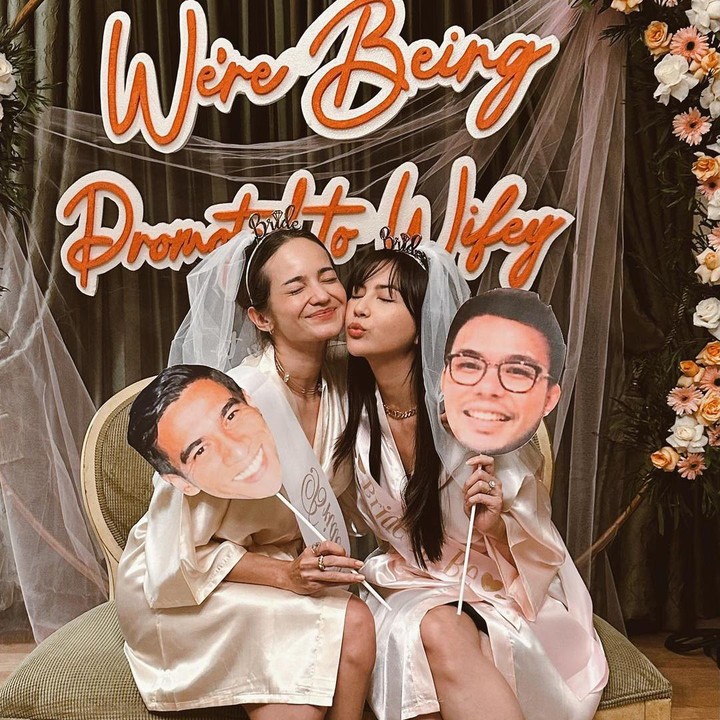 <p>Menyusul Jessica, Enzy Storia juga menikah di waktu yang berdekatan. Mereka bahkan merayakan bridal shower berdua, Bunda. (Foto: Instagram @jscmila)</p>