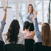 Terbukti Ampuh! Ini Dia 5 Rahasia Jago Public Speaking yang Jarang Orang Tahu