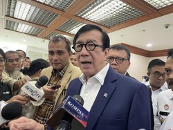 Yasonna Beri Selamat Menkumham Supratman Via Telepon Usai Ketemu Jokowi