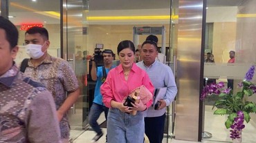 img-title Nindy Ayunda Kembali Diperiksa Terkait Dugaan Sembunyikan Dito Mahendra