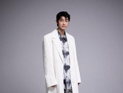 Song Joong Ki Dinilai Tak Cocok Jadi BA Louis Vuitton Gara-gara Foto Ini