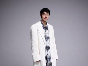 Klarifikasi Song Joong Ki soal Pernyataan Karier Aktor Meredup Usai Menikah