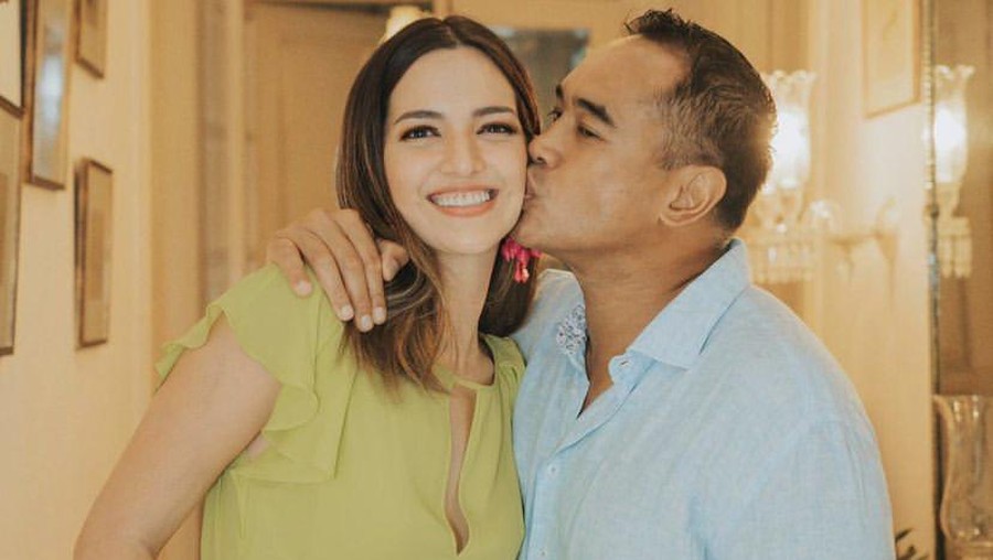Suami Idaman! Potret Ardi Bakrie Kulineran Bareng Nia Ramadhani dan Anak-anak