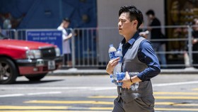 FOTO: Hong Kong yang Semakin Panas Bikin Warga Tambah Gerah