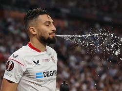 Alex Telles Dipinjamkan ke Sevilla, Singkirkan MU, Juara Liga Europa