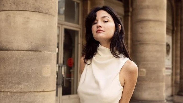 Rapi dan Elegan, Deretan Zodiak Ini Cocok Banget Pakai Outfit Warna Putih