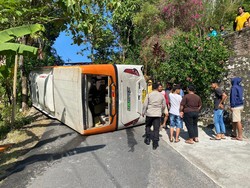 4 Fakta Bus Pariwisata asal Malang Terguling di Gunung Kidul
