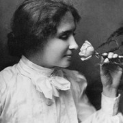 Sosok Inspiratif Helen Keller, Penulis Buta dan Tuli yang Bisa Terbangkat Pesawat