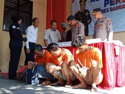 Wanita Bangkalan Tewas Dibunuh Selingkuhan hingga Lehernya Nyaris Putus