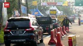 VIDEO: Ganjil-genap Di Simpang Gadog, Kawasan Puncak Macet 4 KM