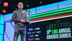 VIDEO: Pep Guardiola Raih Penghargaan Manager Of The Year